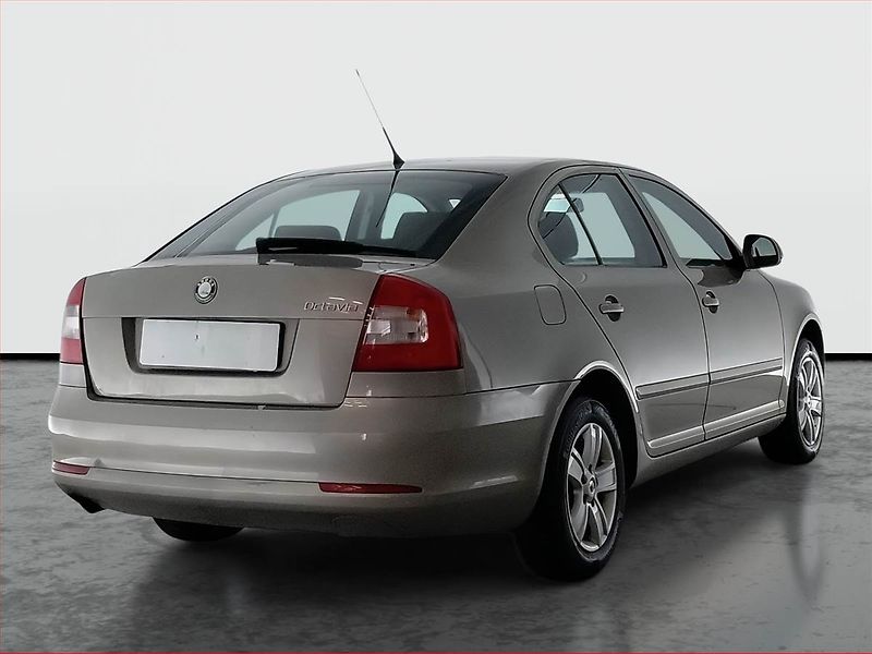 Škoda Octavia (2010) Ambiente 1.2 TSI - fotka 5 z 16