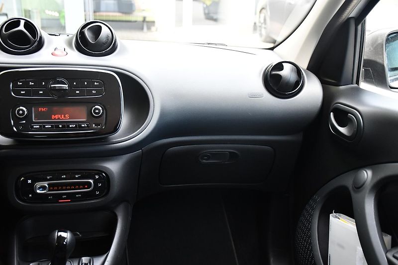 Smart Forfour EQ ESSENTIAL 5d - fotka 8 z 30