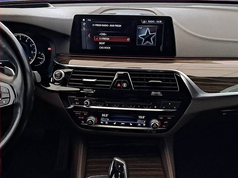 BMW Řada 6 (2018) Luxury Line 640i xDrive GT - fotka 12 z 25