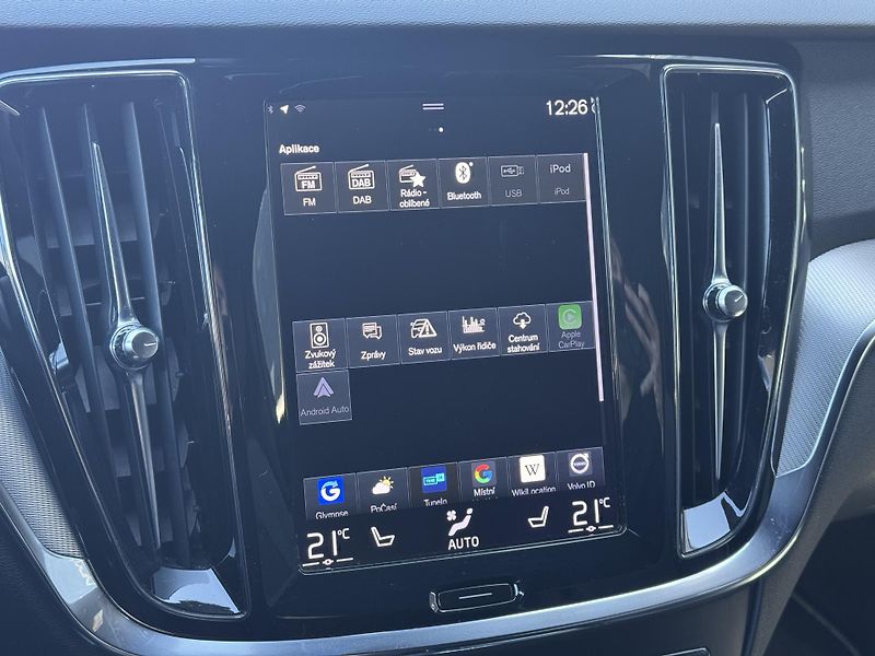 Volvo V60 (2020) 2,0 T8 4X4, Recharge, Polestar - fotka 29 z 47