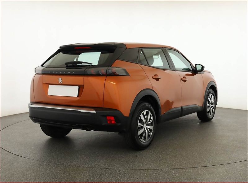 Peugeot 2008 (2022) 1.2 PureTech, Tempomat - fotka 5 z 15