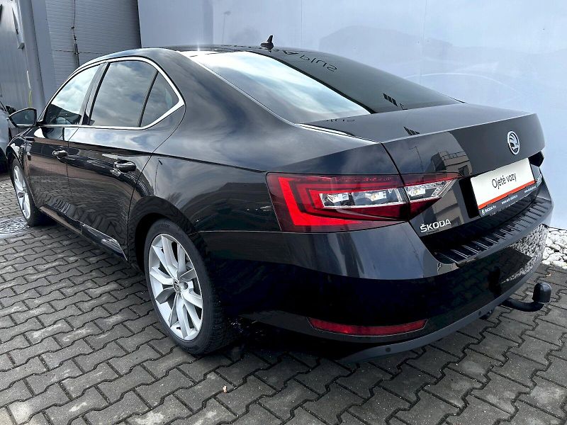 Škoda Superb (2018) 1.5 TSI 110kW ACT DSG Style+ - fotka 35 z 35