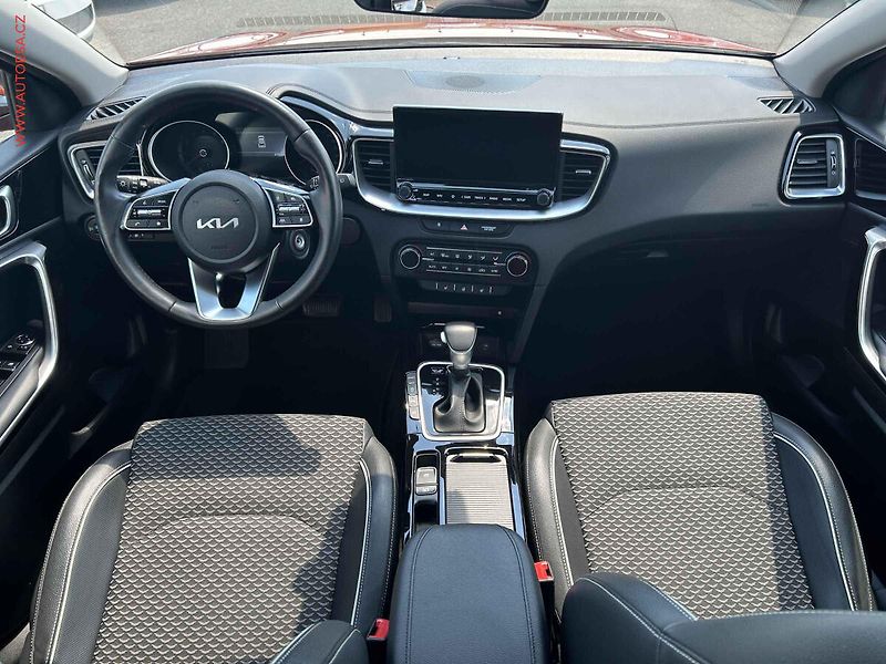 Kia XCeed (2023) 1.5 T-GDi, Exclusive, AT - fotka 8 z 20