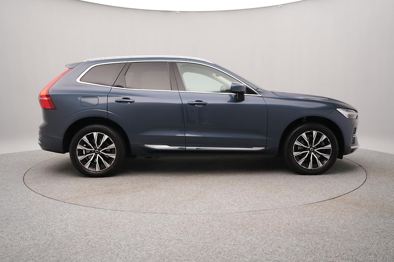 Volvo XC60 B4 AWD BRIGHT PLUS CZ 1.maj - fotka 12 z 51
