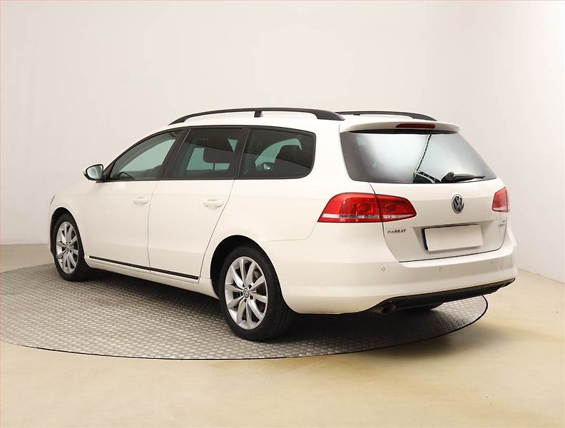 Volkswagen Passat (2013) 1.6 TDI, Serv.kniha, Tempomat - fotka 4 z 20
