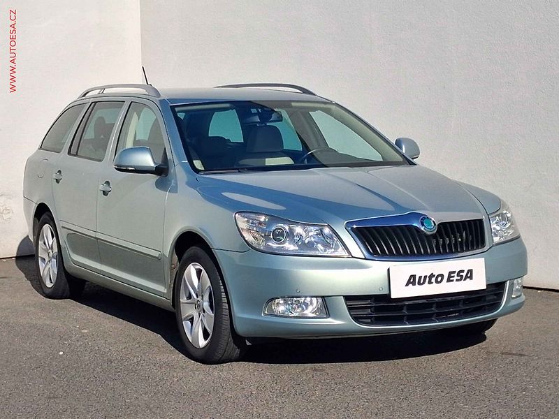 Škoda Octavia (2013) 1.4 TSi, Elegance, DSG, xenon - fotka 1 z 18