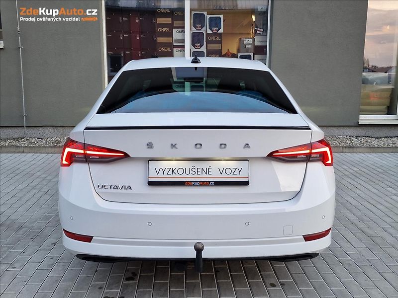Škoda Octavia 2.0 TDI DSG Style Sport,1.Maj - fotka 9 z 49