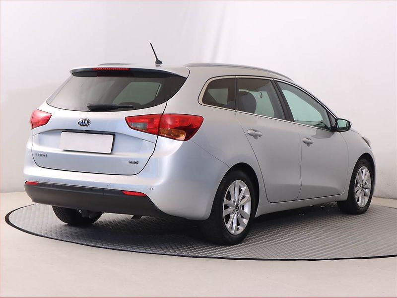Kia Ceed (2017) 1.6 CRDi, Serv.kniha, Tempomat - fotka 5 z 20