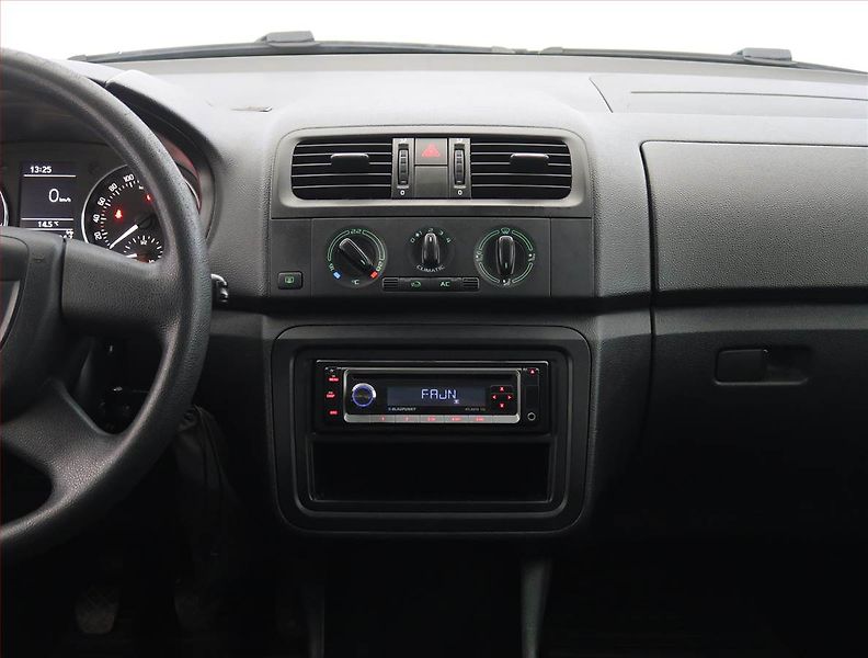 Škoda Fabia (2010) 1.2 TSI, Serv.kniha, nová STK - fotka 12 z 15