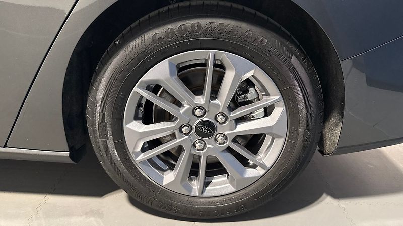 Ford Focus 1.0 EcoBoost mHEV 114kW Titani - fotka 13 z 13