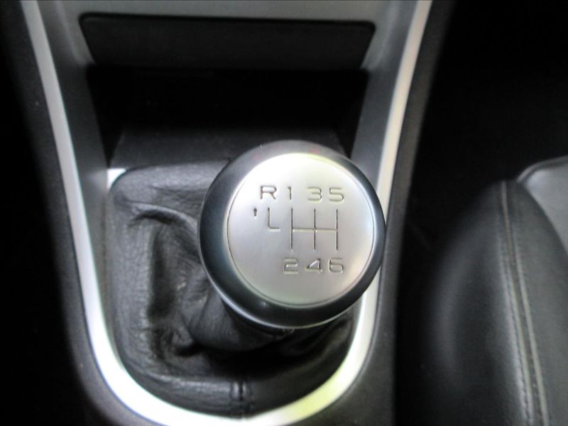 Peugeot 307 2,0 CC 2.0HDi 100Kw, JBL, Kůže - fotka 28 z 37