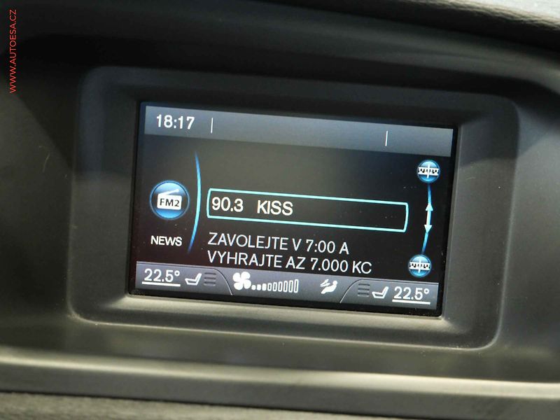 Volvo V40 (2014) 1.6 D2, Cross Country, AT - fotka 16 z 18