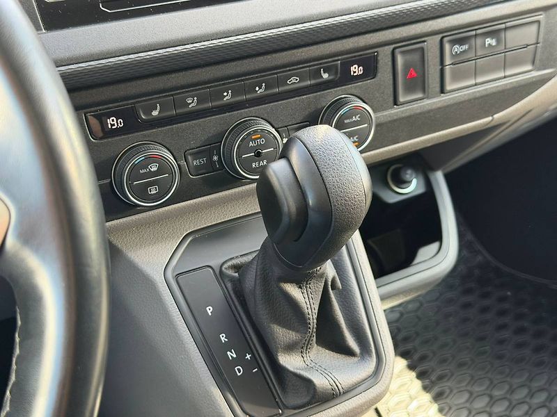 Volkswagen Caravelle T6.1 2,0 TDI 110 kW 7° DSG - fotka 17 z 33