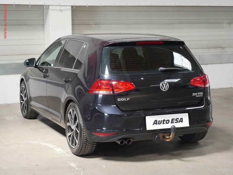 Volkswagen Golf (2014) 2.0 TDi, ČR, AC, tempo - fotka 4 z 19