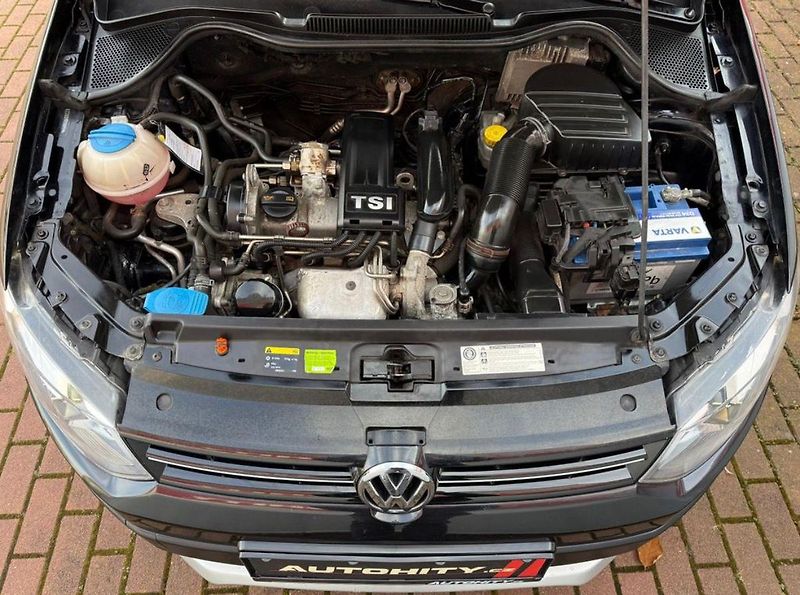 Volkswagen Polo Cross 1.2 TSi DSG, Navi - fotka 34 z 35