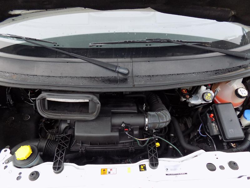 Ford Transit 2,2 TDCI SWB TREND AC 9 MÍST - fotka 35 z 43