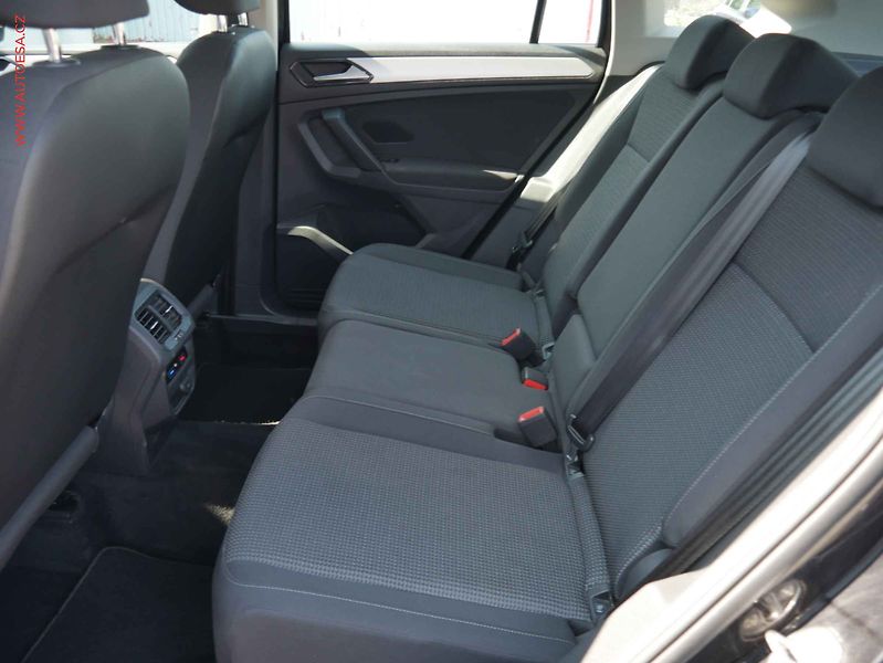 Volkswagen Tiguan (2018) 1.4 TSi, LED, navi, AC - fotka 10 z 15