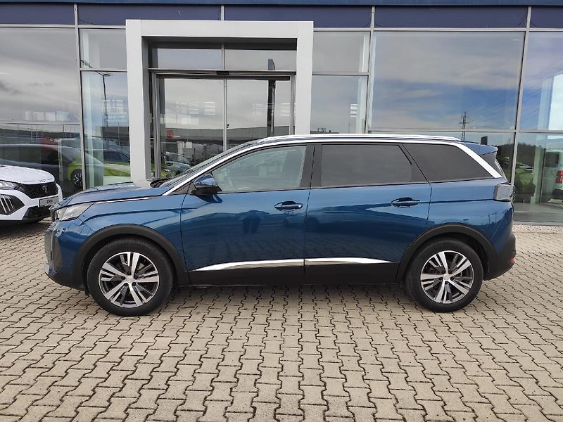 Peugeot 5008 (2021) ALLURE 1.2 MAN6 130k TZ DPH - fotka 12 z 34