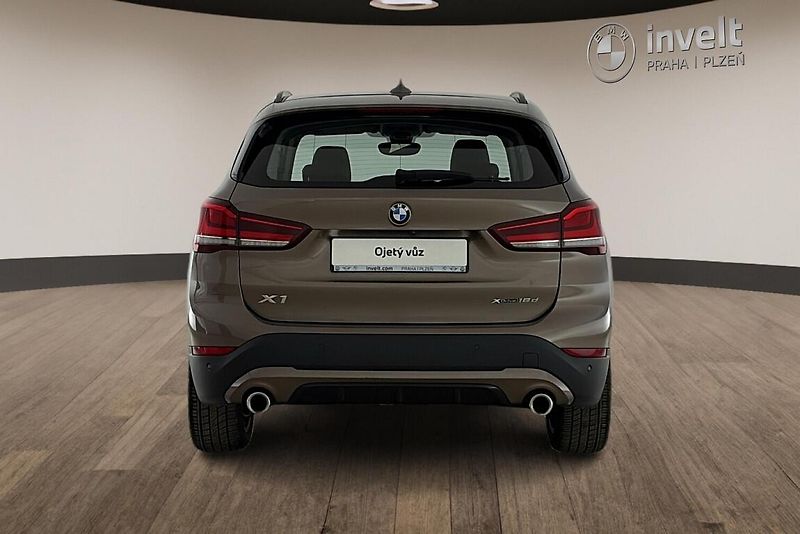 BMW X1 xDrive18d - fotka 4 z 24