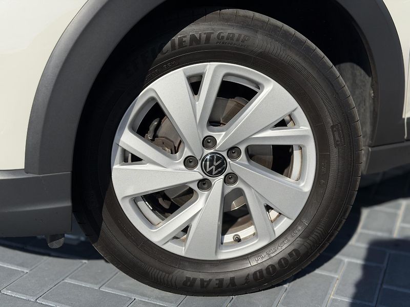 Volkswagen Taigo (2022) 1.0 tsi 70 kw / manuál  - fotka 9 z 21