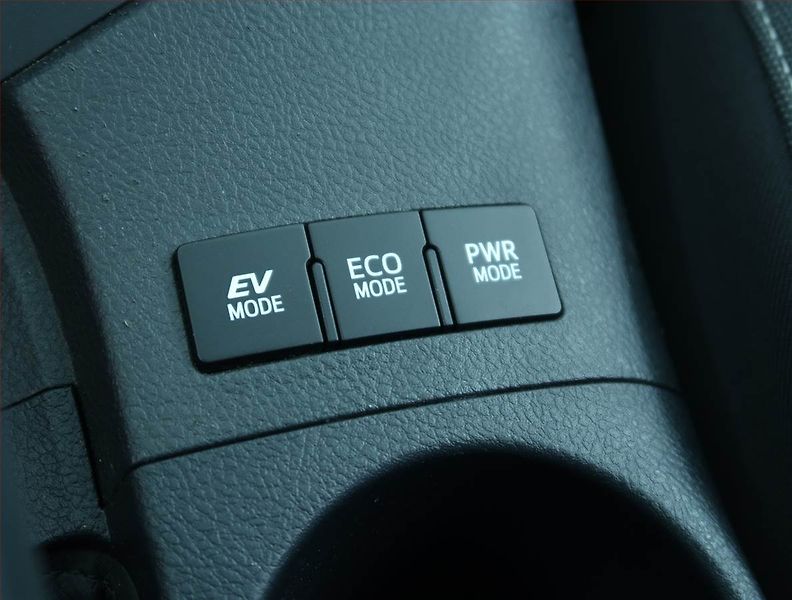 Toyota Auris (2018) Hybrid, Automat, ČR,1.maj - fotka 19 z 19