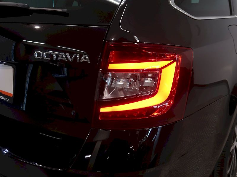Škoda Octavia (2019) STYLE PLUS 1.5TSI 110KW DSG NA - fotka 11 z 38