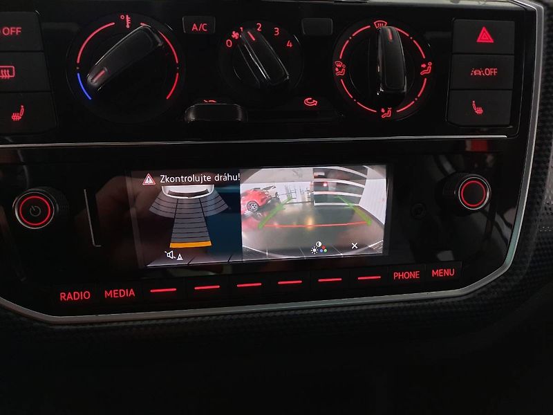 Volkswagen up! (2022) 1.0 MPI (48kW/65k) - fotka 14 z 20