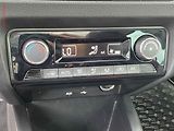 Škoda Fabia (2017) 1.0TSi, Panor, AC, park.čidla - náhled 15