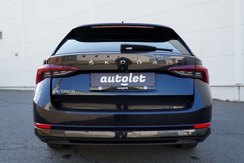 Škoda Octavia 2.0 TDi - fotka 13 z 28