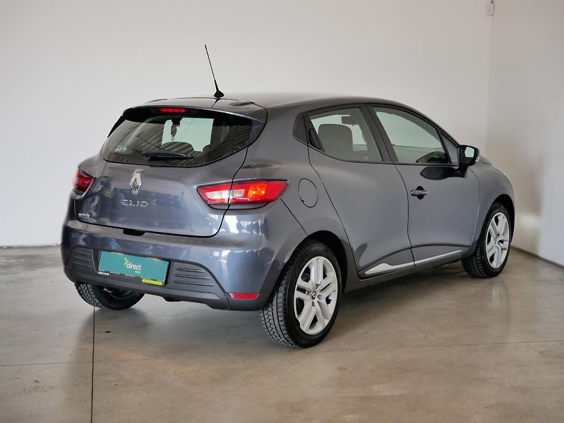 Renault Clio - fotka 2 z 24