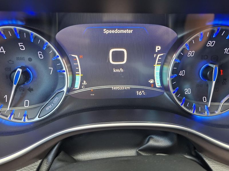 Chrysler Pacifica (2018) 3,6L,Top výbava, REZERVACE - fotka 32 z 44