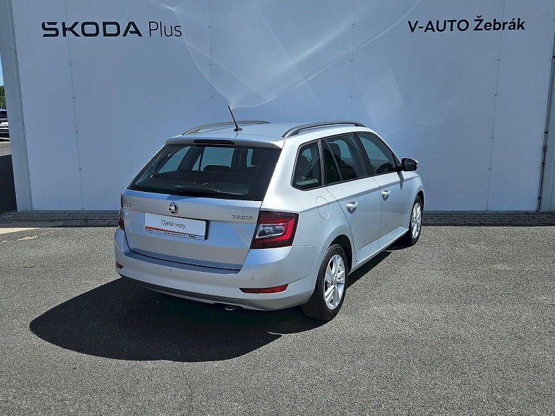 Škoda Fabia (2018) COMBI STYLE 81TSI/1.0 M6F - fotka 2 z 26
