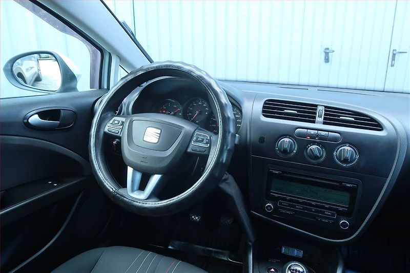 Seat Leon (2011) 1.2 TSI, Serv.kniha, Tempomat - fotka 7 z 17