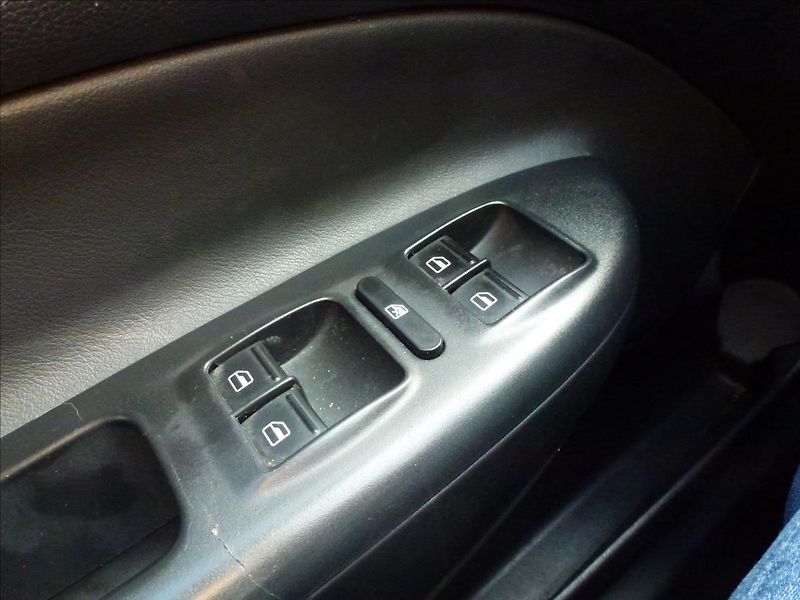 Škoda Octavia 1,9 TDI Pěkná - Bez koroze!!! - fotka 34 z 50