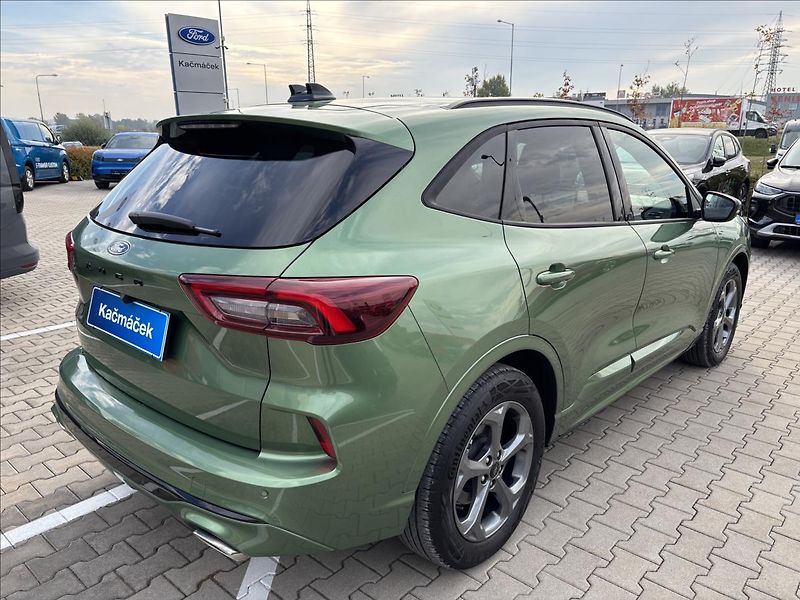 Ford Kuga 1,5 EcoBoost 137kW ST-Line - fotka 5 z 37
