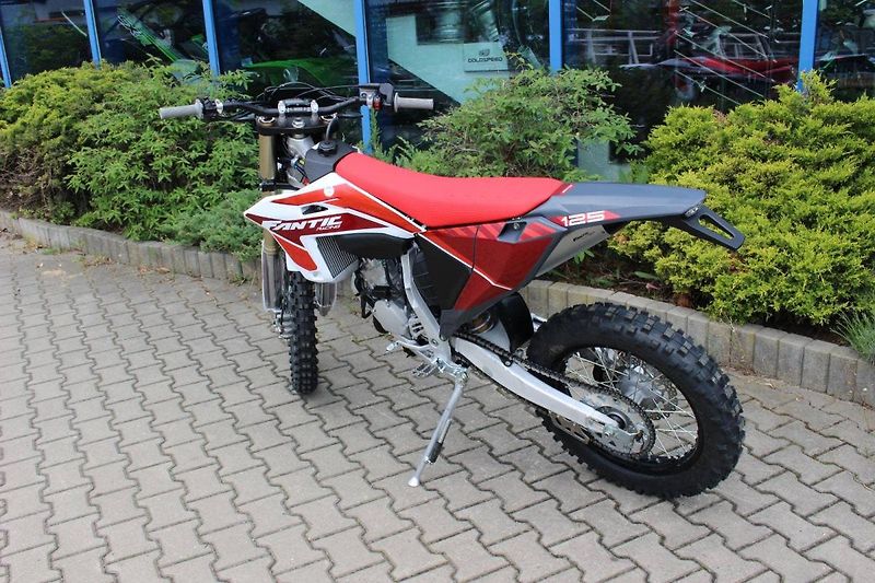 Fantic XE 125 (2025) 2025  2t ostré enduro / Yamaha - fotka 5 z 7