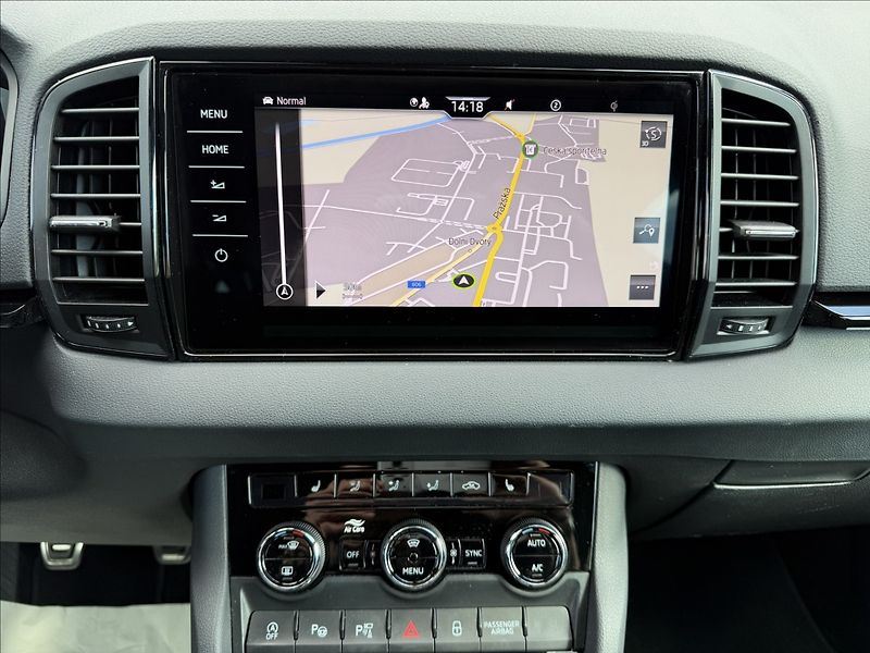Škoda Karoq 2.0 TDI Sportline Virtual/Full - fotka 10 z 21