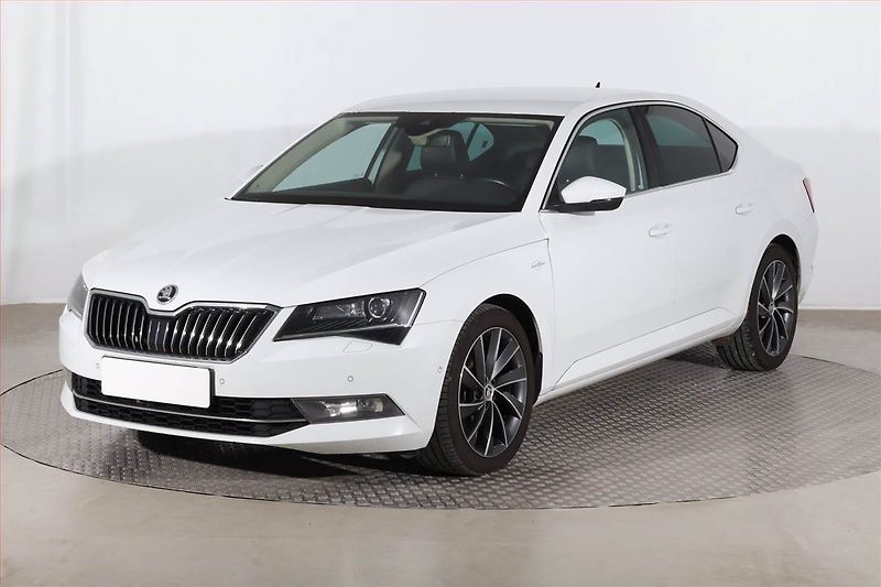 Škoda Superb (2016) Laurin&Klement 2.0 TDI - fotka 2 z 30