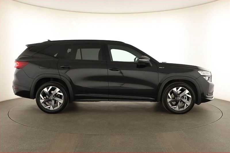 Škoda Kodiaq (2025) 2.0 TDI, SPORTLINE, 4X4, DPH - fotka 6 z 20