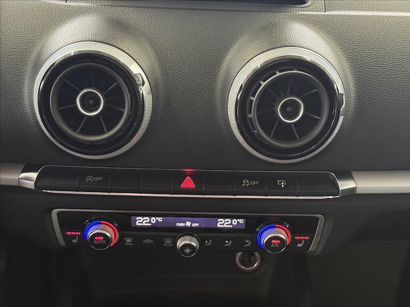 Audi A3 1,2   TFSI 81kW,ATTRACTION - fotka 13 z 21