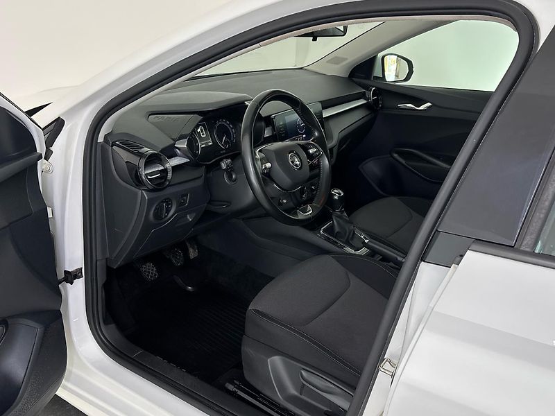 Škoda Fabia Ambition - fotka 6 z 28