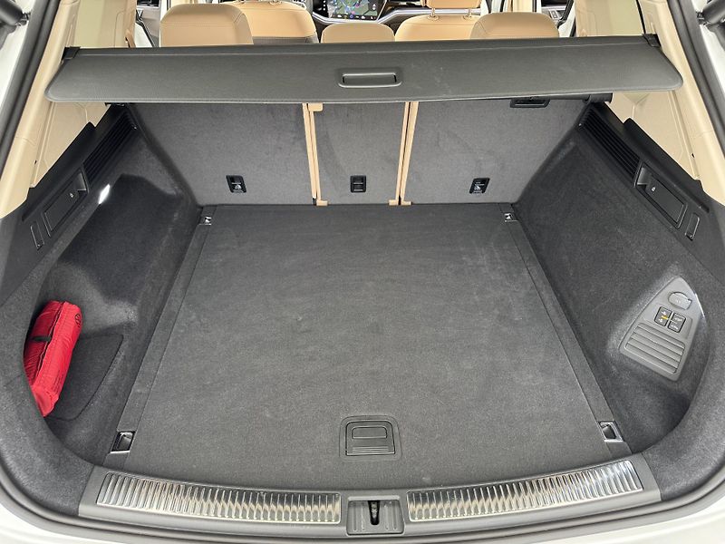 Volkswagen Touareg 3.0Tdi*1-MAJ*DPH*R-LINE*PANO* - fotka 12 z 48