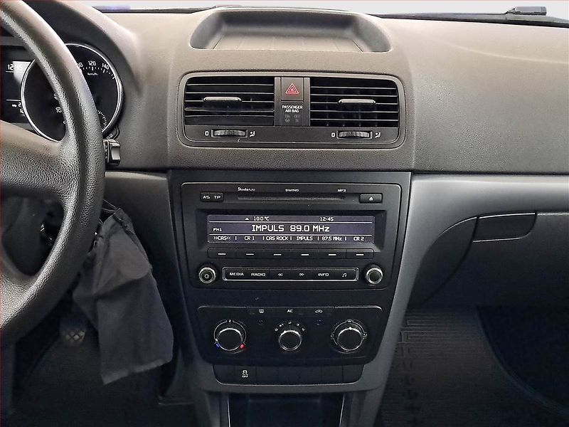 Škoda Yeti (2012) 1.4 TSI, Serv.kniha - fotka 12 z 15
