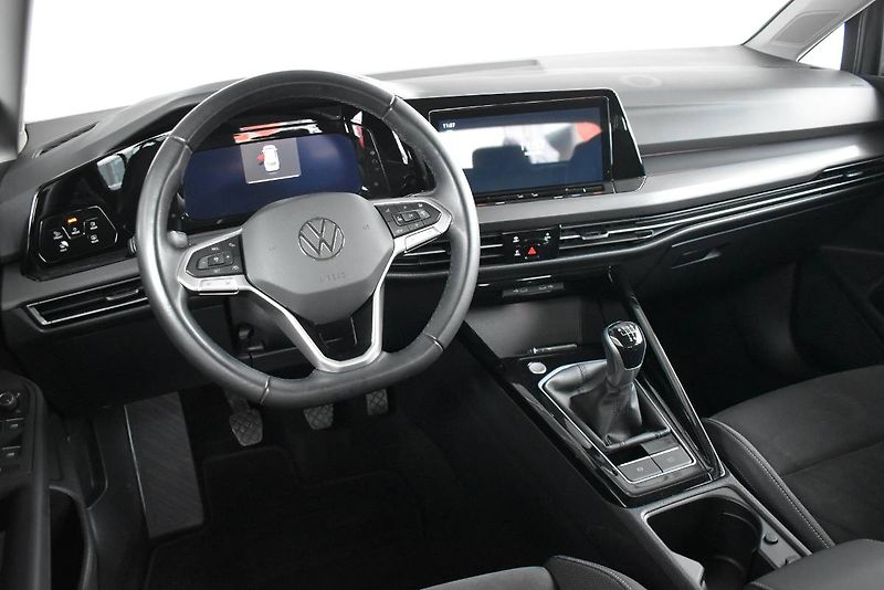 Volkswagen Golf Variant (2023) 1.5TSI 96kW, LED, STYLE - fotka 13 z 22