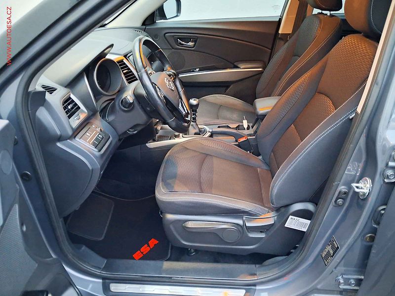 SsangYong Tivoli (2018) 1.6CVVT, Navi, kamera - fotka 9 z 18