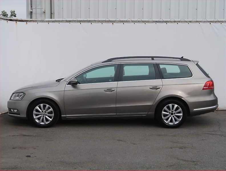 Volkswagen Passat (2012) Comfortline 2.0 TDI, 4X4 - fotka 3 z 22