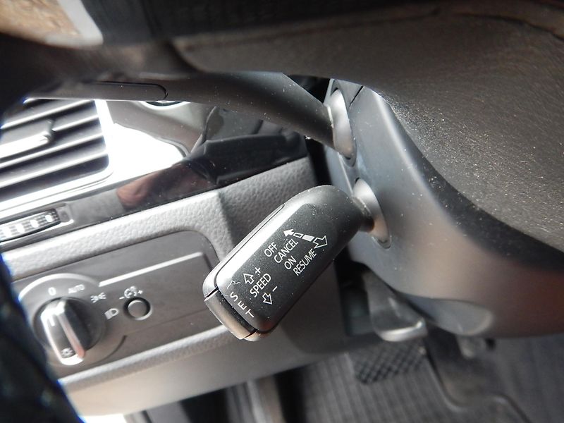 Volkswagen Touareg 3.0 TDI V6, 4x4, DSG - fotka 25 z 31