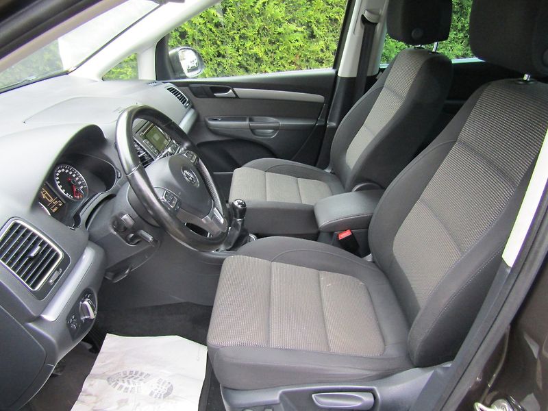 Volkswagen Sharan (2015) 2.0 TDI 100kW  CAR-PASS - fotka 19 z 40