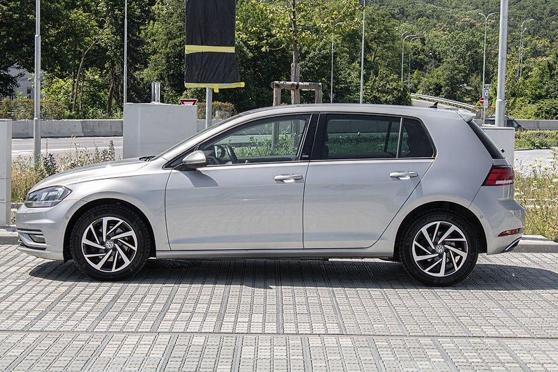 Volkswagen Golf - fotka 8 z 25