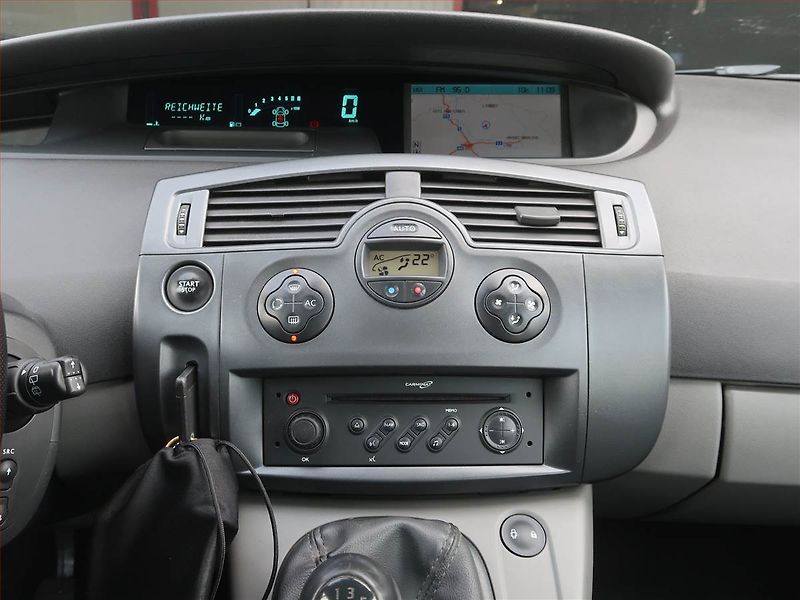 Renault Scénic (2007) 1.6 16V, po STK, Tažné - fotka 12 z 17